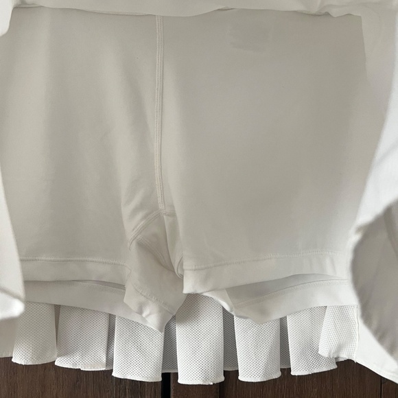 Nike Dri-FIT Women's Tennis/Pickleball White Flouncy Skort Size XL EUC - Picture 3 of 8